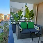 Classé 3 étoiles à 150m De La Apartamento *