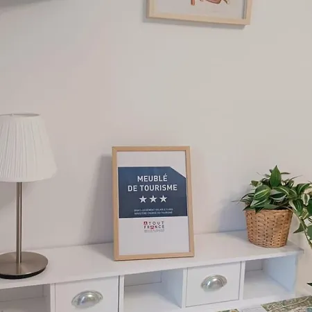 Classé 3 étoiles à 150m De La