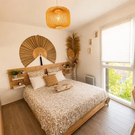 Appartement Bleu Azur Proche De La Plage Fréjus