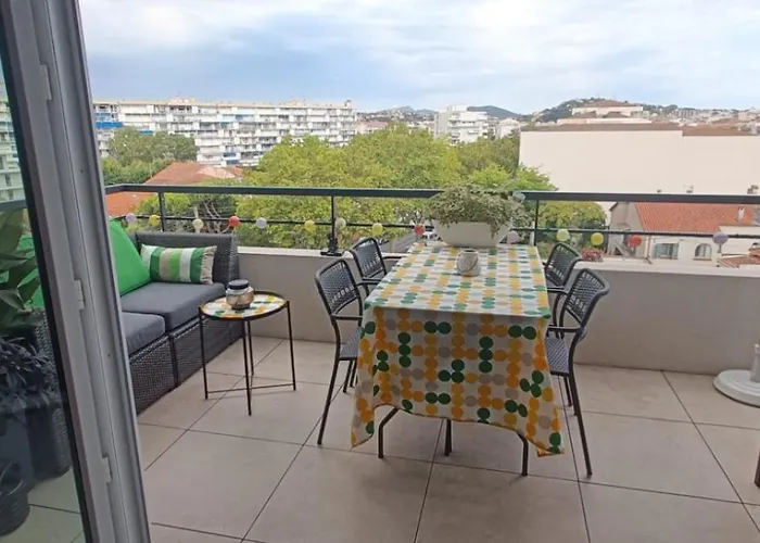 Classe 3 Etoiles A 150m De La * Fréjus